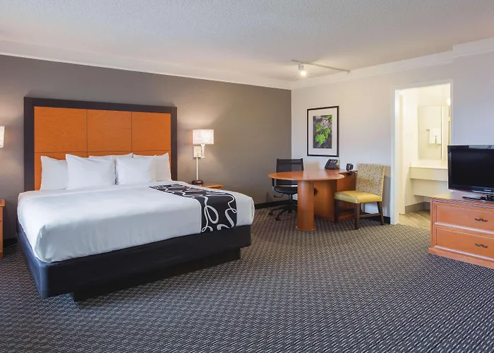 La Quinta By Wyndham East 3*