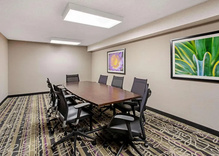 Hotel La Quinta By Wyndham East