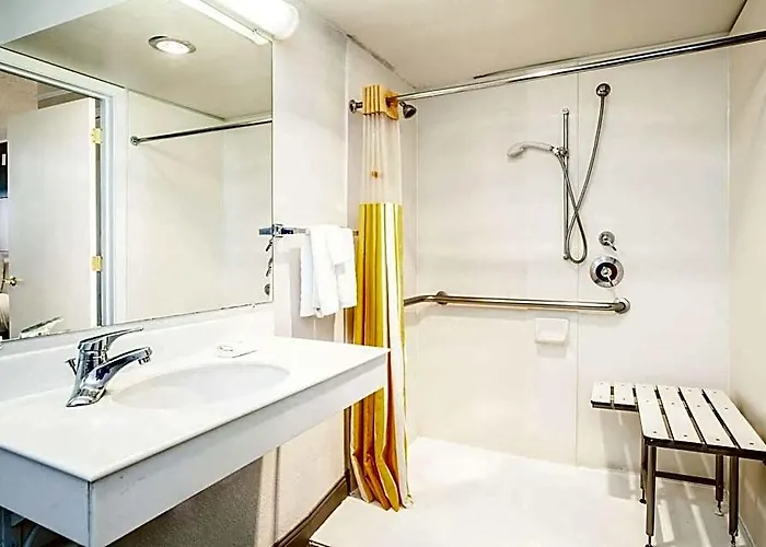 La Quinta By Wyndham East 3*