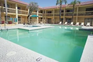 Hotel La Quinta By Wyndham East 3*